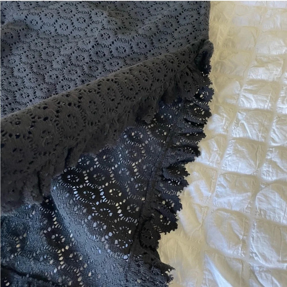 Alice McCall black lace  Golden midi skirt - Picture 3 of 10